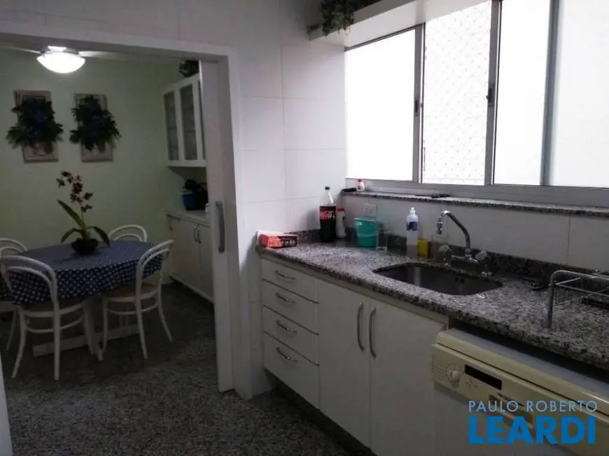 Foto 5 de Apartamento com 3 Quartos para venda ou aluguel, 199m² em Higienópolis, São Paulo
