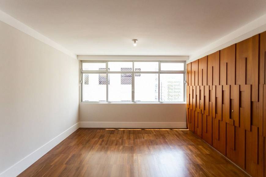 Foto 1 de Apartamento com 3 Quartos à venda, 206m² em Higienópolis, São Paulo