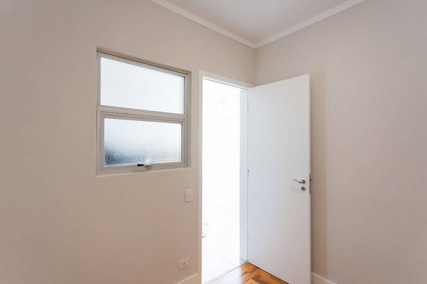 Foto 3 de Apartamento com 3 Quartos à venda, 206m² em Higienópolis, São Paulo
