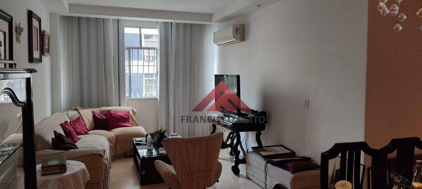Foto 4 de Apartamento com 3 Quartos à venda, 135m² em Icaraí, Niterói