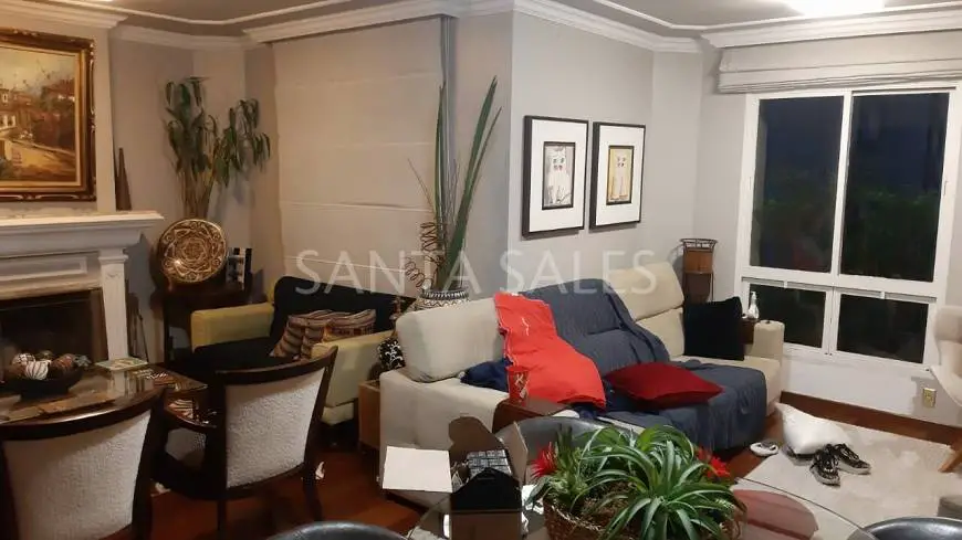 Foto 2 de Apartamento com 3 Quartos à venda, 194m² em Indianópolis, São Paulo