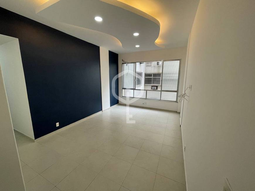 Foto 1 de Apartamento com 3 Quartos para alugar, 90m² em Ipanema, Rio de Janeiro