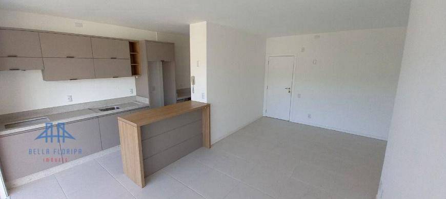 Foto 2 de Apartamento com 3 Quartos para alugar, 92m² em Itacorubi, Florianópolis