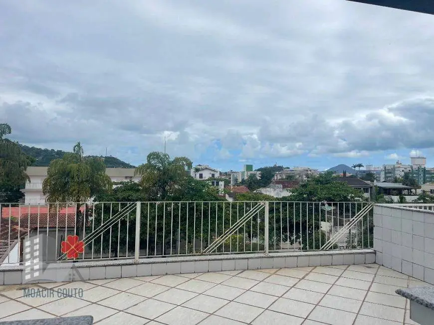 Foto 1 de Apartamento com 3 Quartos para alugar, 136m² em Itaguá, Ubatuba