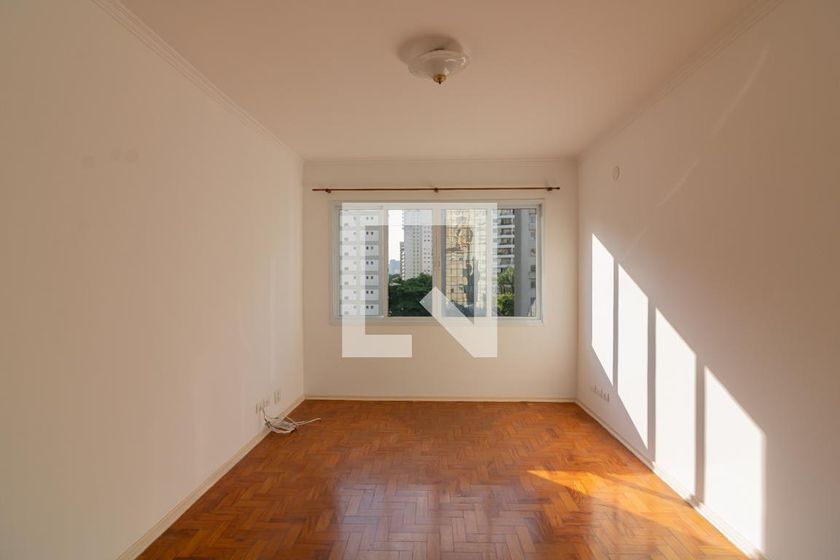 Foto 2 de Apartamento com 3 Quartos para alugar, 90m² em Itaim Bibi, São Paulo