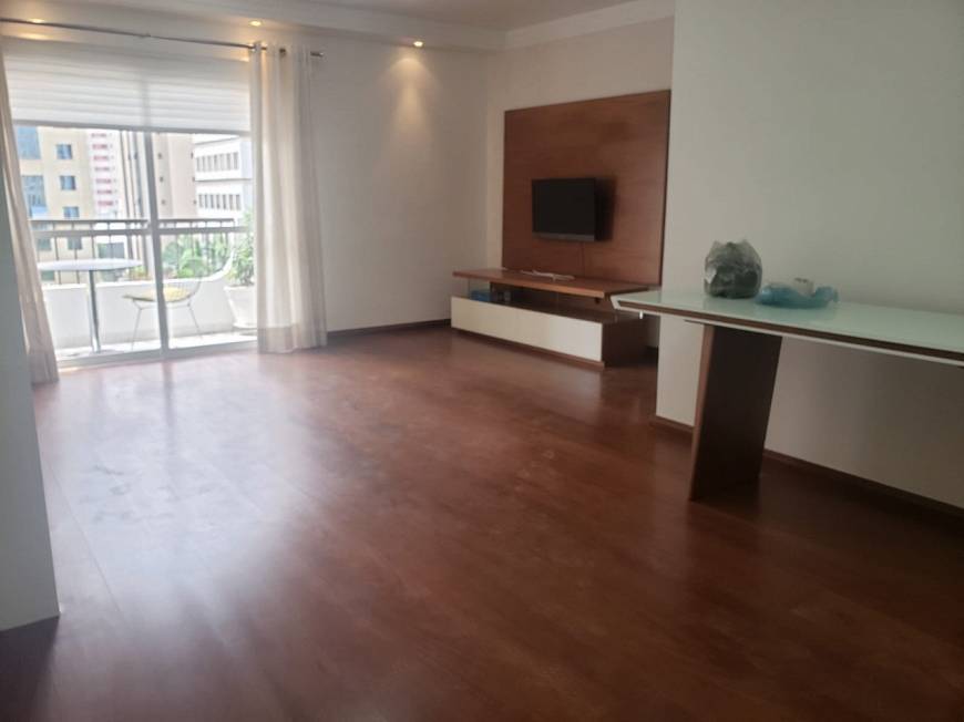 Foto 2 de Apartamento com 3 Quartos para alugar, 115m² em Itaim Bibi, São Paulo