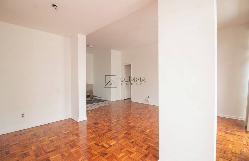 Foto 5 de Apartamento com 3 Quartos para alugar, 130m² em Itaim Bibi, São Paulo