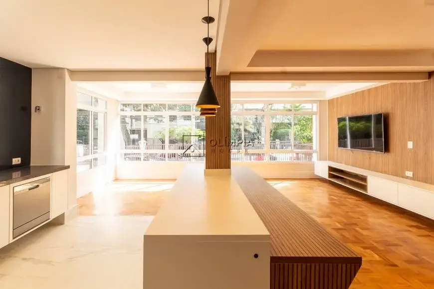 Foto 2 de Apartamento com 3 Quartos para alugar, 140m² em Itaim Bibi, São Paulo