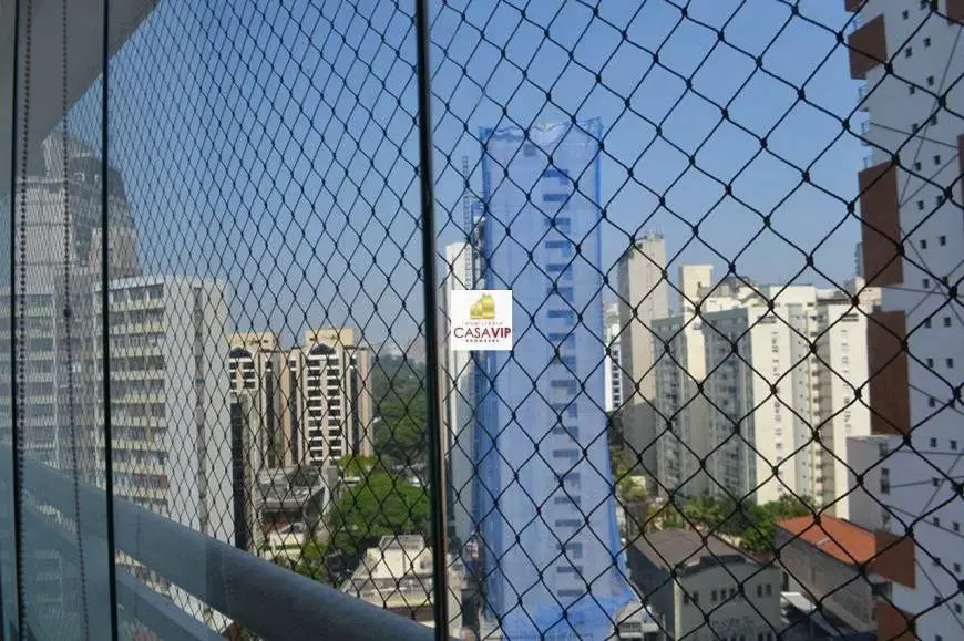 Foto 4 de Apartamento com 3 Quartos à venda, 162m² em Itaim Bibi, São Paulo