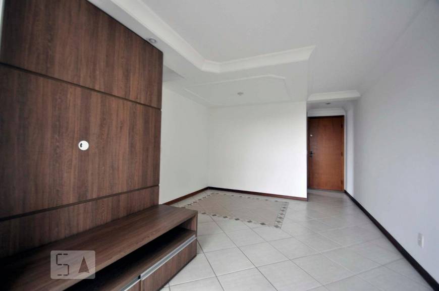 Foto 2 de Apartamento com 3 Quartos para alugar, 67m² em Jaguaré, São Paulo