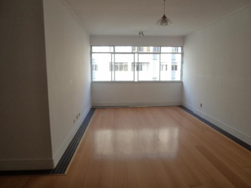 Foto 1 de Apartamento com 3 Quartos para alugar, 130m² em Jardim América, São Paulo