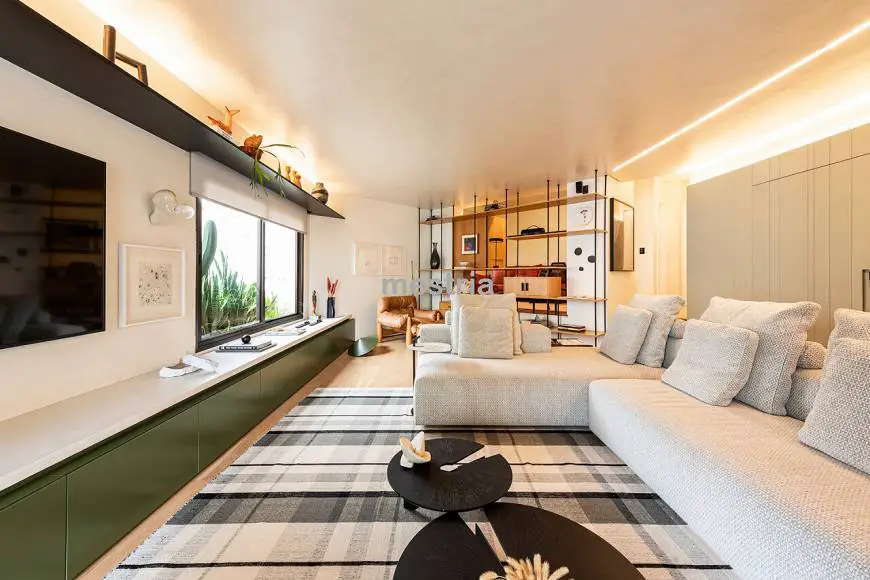 Foto 1 de Apartamento com 3 Quartos para alugar, 250m² em Jardim América, São Paulo