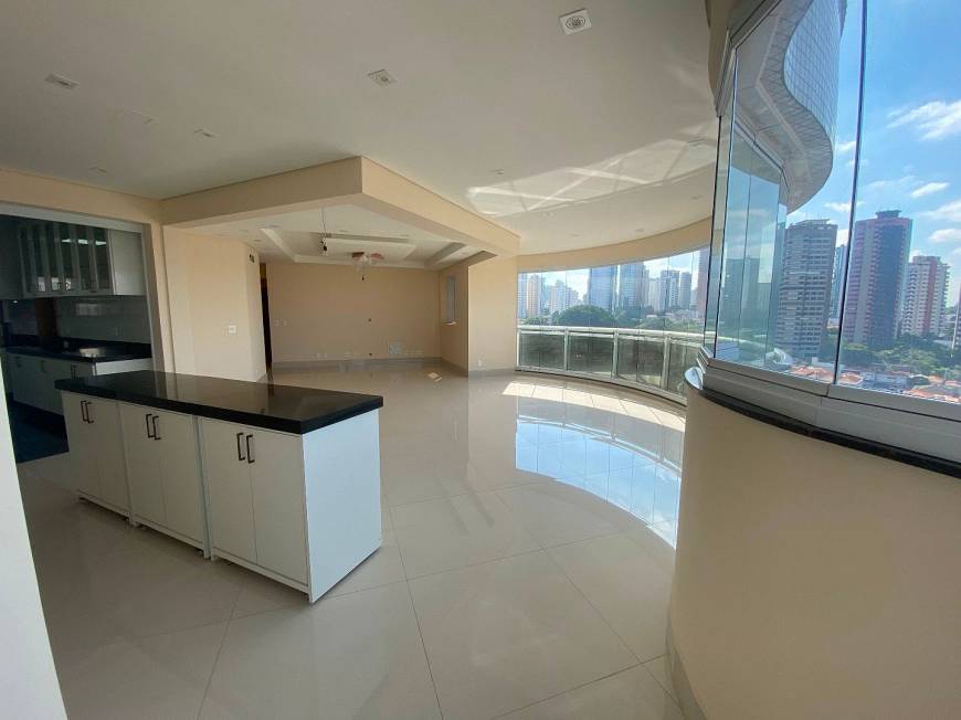 Foto 2 de Apartamento com 3 Quartos para venda ou aluguel, 200m² em Jardim Anália Franco, São Paulo