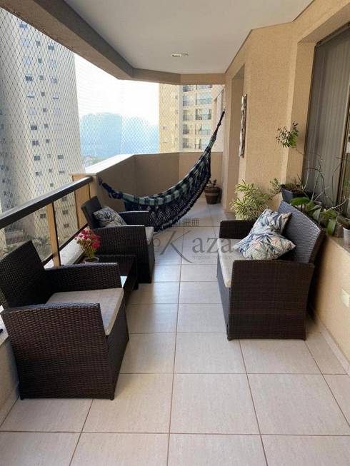 Foto 3 de Apartamento com 3 Quartos à venda, 221m² em Jardim Aquarius, São José dos Campos