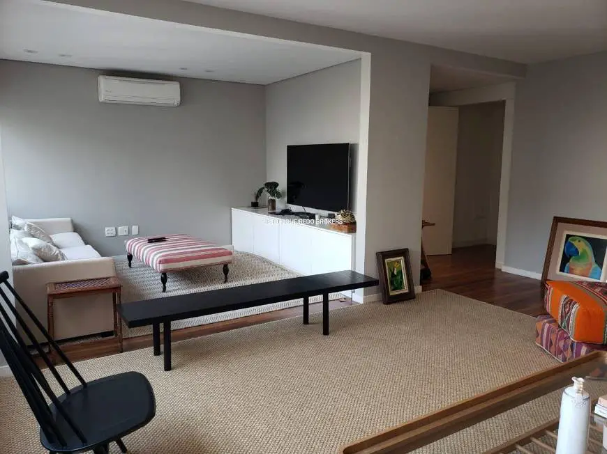Foto 2 de Apartamento com 3 Quartos para alugar, 163m² em Jardim Paulista, São Paulo
