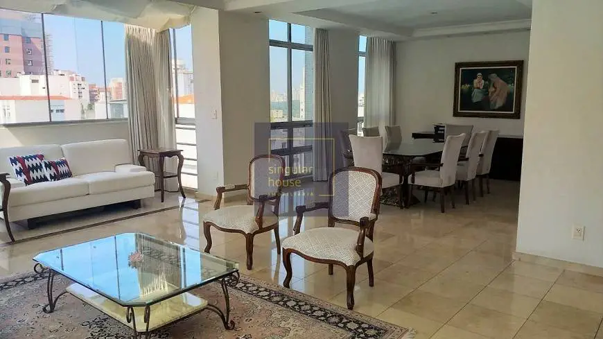 Foto 1 de Apartamento com 3 Quartos para venda ou aluguel, 230m² em Jardim Paulista, São Paulo