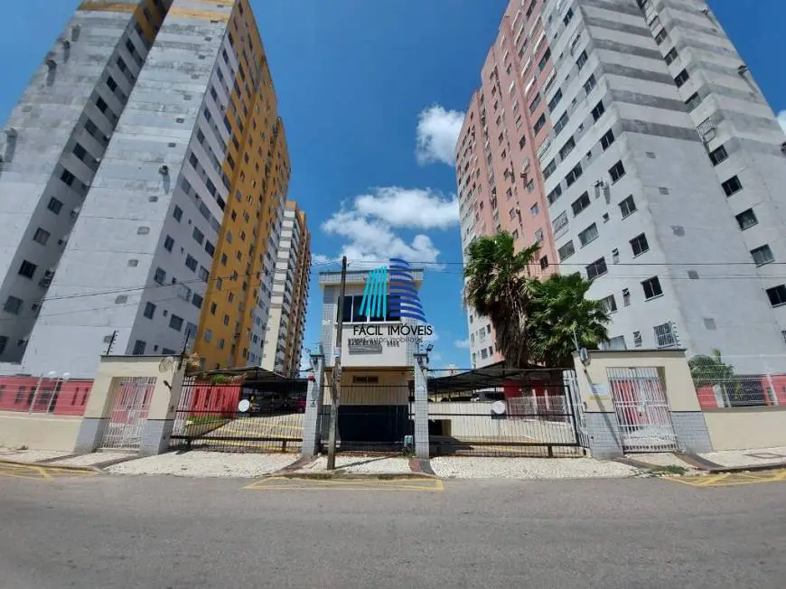Foto 1 de Apartamento com 3 Quartos para alugar, 67m² em Jóquei Clube, Fortaleza