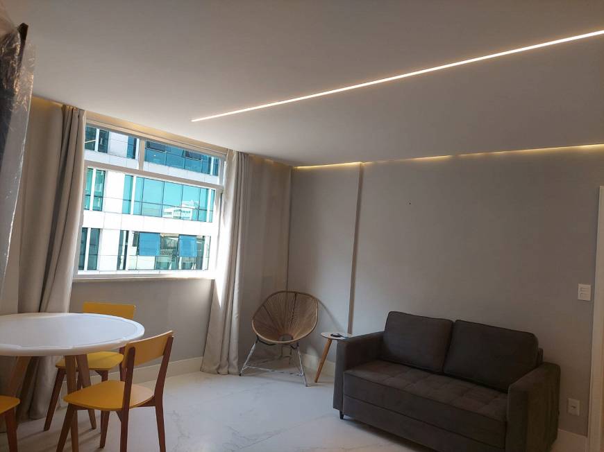 Foto 2 de Apartamento com 3 Quartos para alugar, 100m² em Leblon, Rio de Janeiro