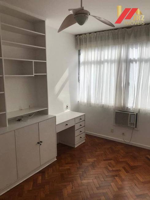 Foto 5 de Apartamento com 3 Quartos à venda, 121m² em Leblon, Rio de Janeiro