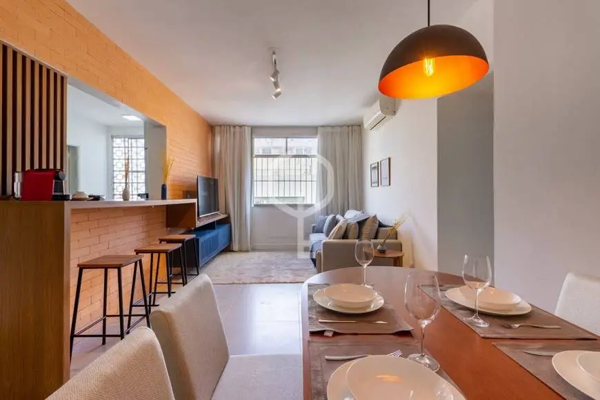 Foto 2 de Apartamento com 3 Quartos para alugar, 90m² em Leblon, Rio de Janeiro