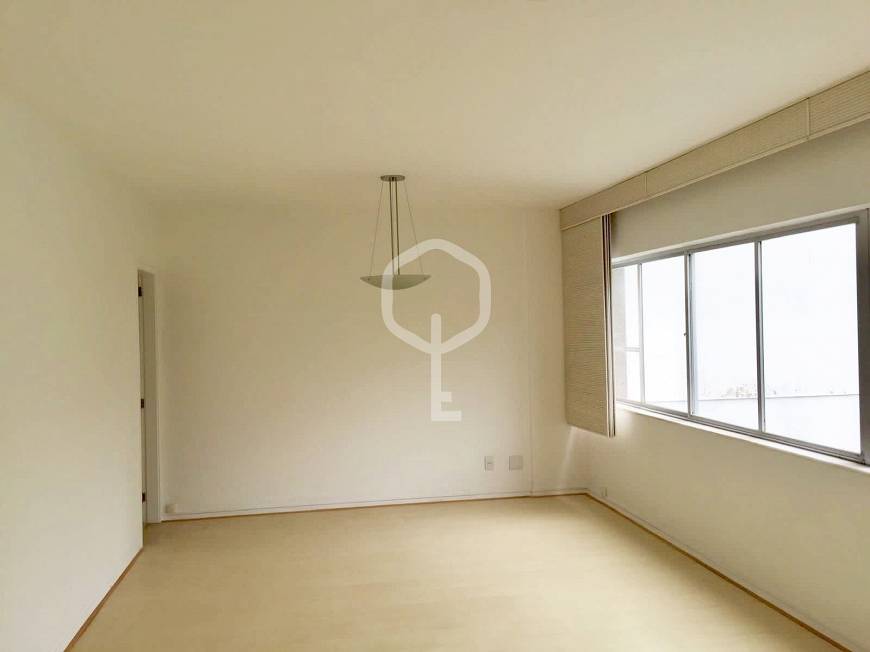 Foto 5 de Apartamento com 3 Quartos para alugar, 137m² em Leblon, Rio de Janeiro