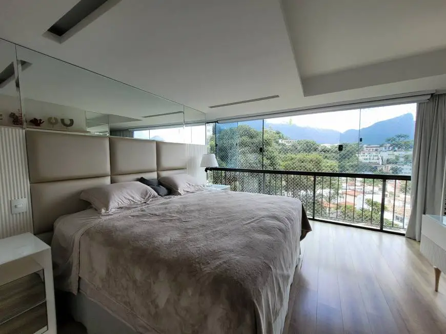 Foto 3 de Apartamento com 3 Quartos para alugar, 190m² em Leblon, Rio de Janeiro