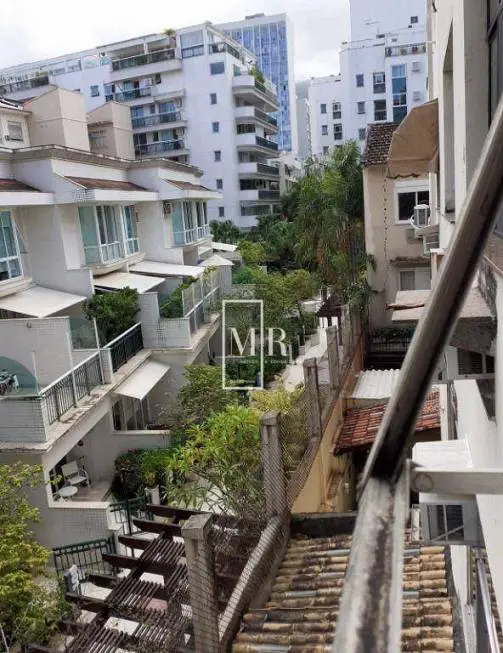 Foto 5 de Apartamento com 3 Quartos para alugar, 85m² em Leblon, Rio de Janeiro