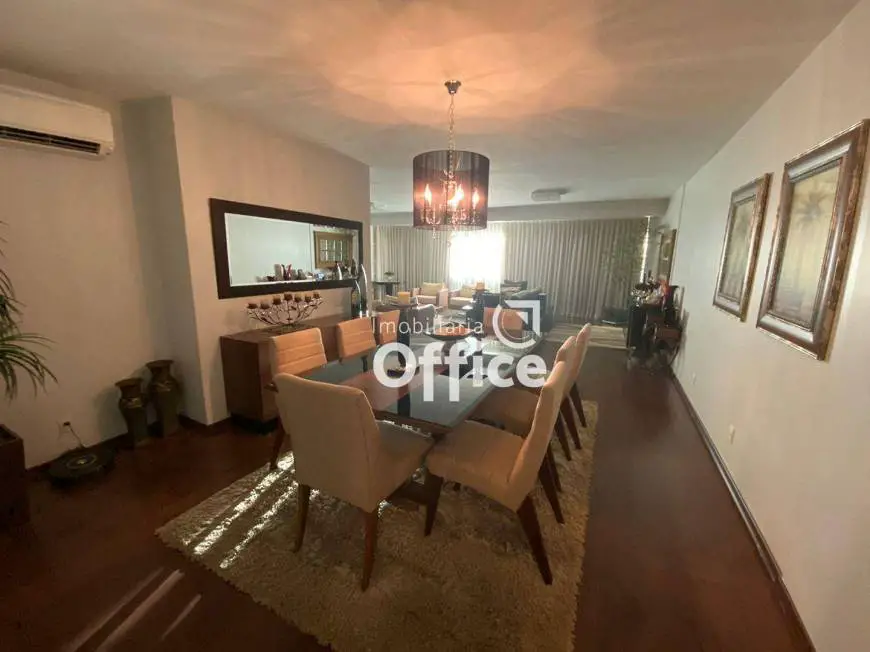Foto 1 de Apartamento com 3 Quartos à venda, 128m² em Maracana, Anápolis