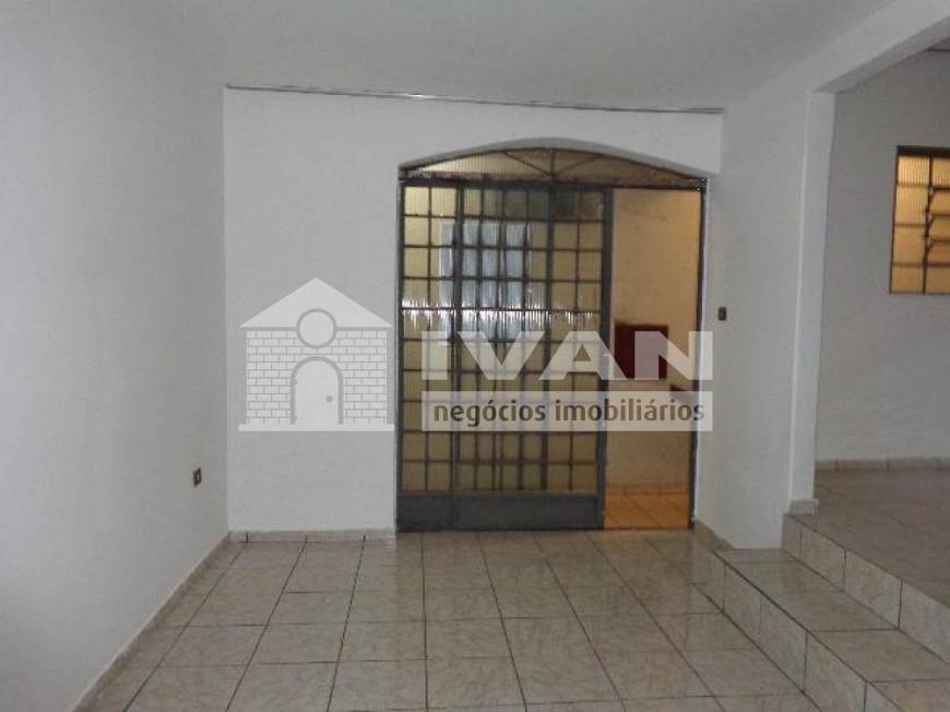 Foto 2 de Apartamento com 3 Quartos para alugar, 93m² em Martins, Uberlândia