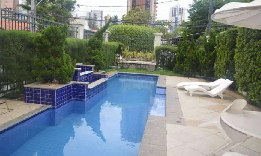 Foto 2 de Apartamento com 3 Quartos à venda, 105m² em Meireles, Fortaleza