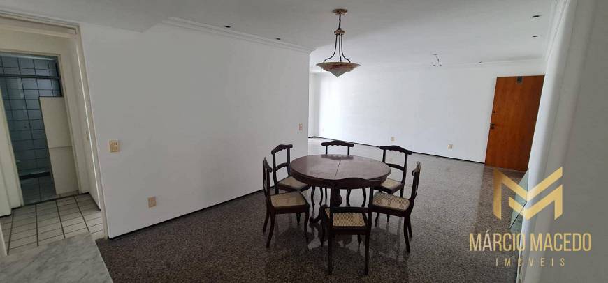 Foto 4 de Apartamento com 3 Quartos à venda, 140m² em Meireles, Fortaleza