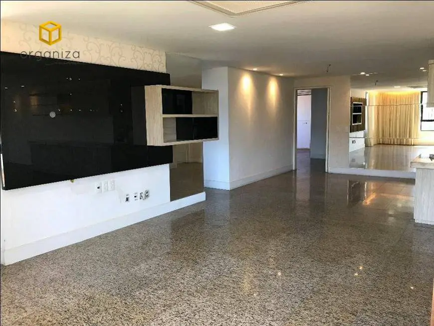Foto 4 de Apartamento com 3 Quartos à venda, 195m² em Meireles, Fortaleza