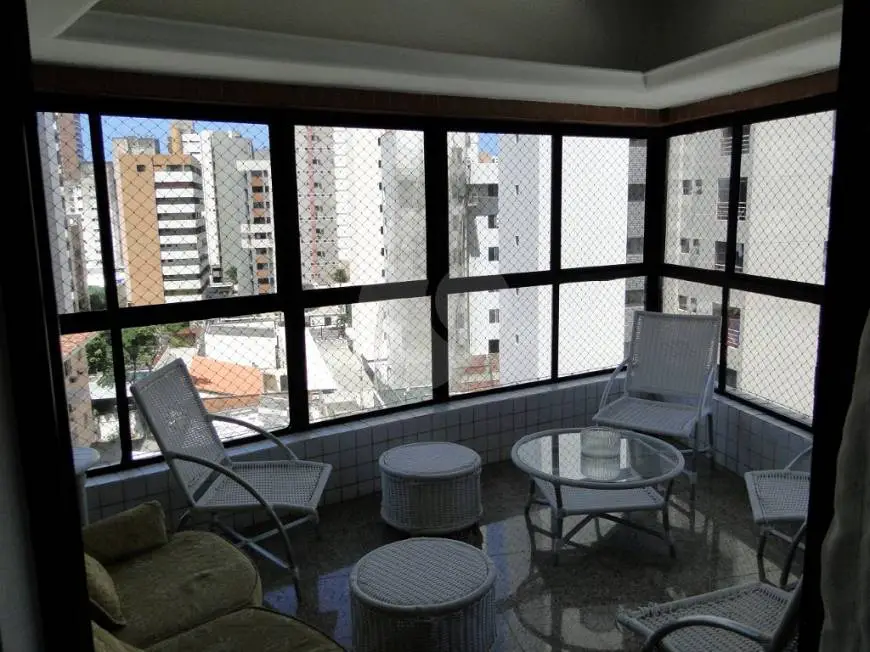 Foto 1 de Apartamento com 3 Quartos à venda, 214m² em Meireles, Fortaleza