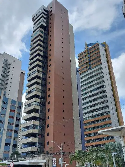 Foto 2 de Apartamento com 3 Quartos à venda, 254m² em Meireles, Fortaleza