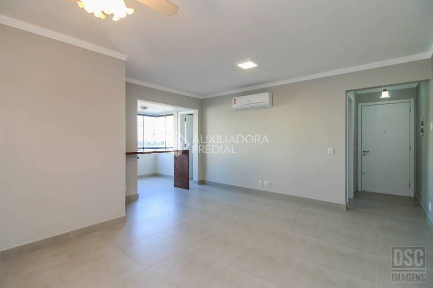 Foto 3 de Apartamento com 3 Quartos à venda, 92m² em Menino Deus, Porto Alegre