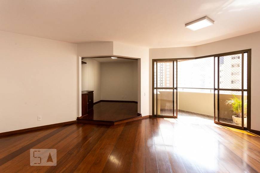 Foto 2 de Apartamento com 3 Quartos para alugar, 137m² em Moema, São Paulo