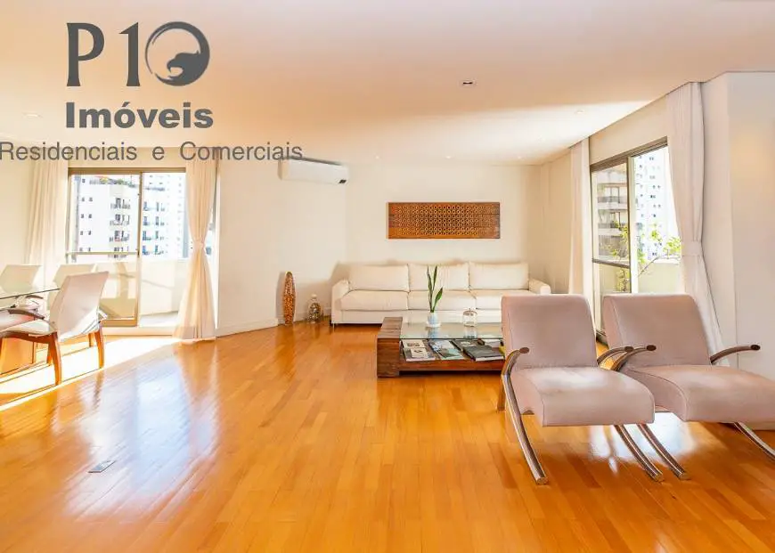 Foto 1 de Apartamento com 3 Quartos à venda, 180m² em Moema, São Paulo