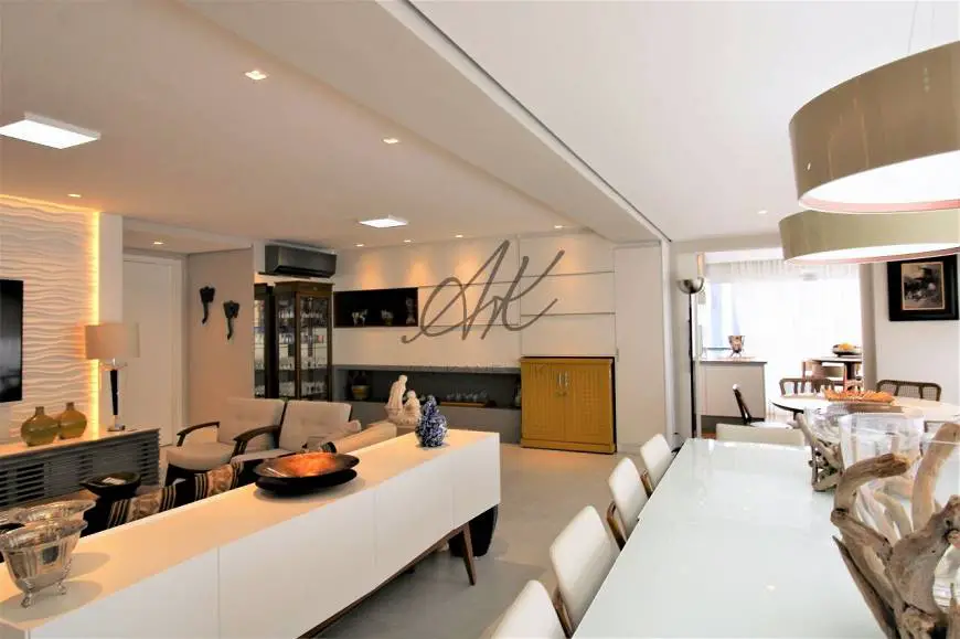Foto 2 de Apartamento com 3 Quartos à venda, 184m² em Moema, São Paulo