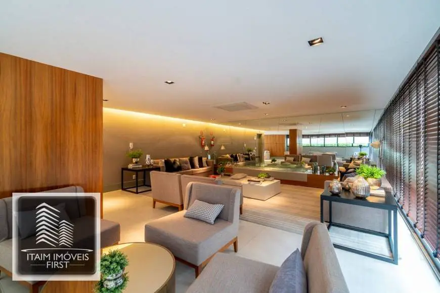 Foto 5 de Apartamento com 3 Quartos à venda, 184m² em Moema, São Paulo