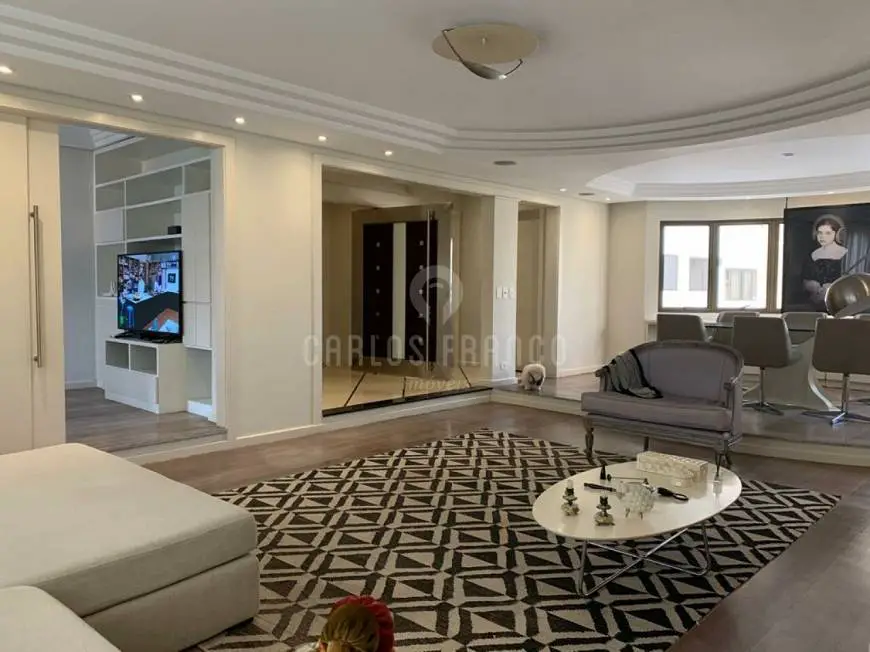 Foto 1 de Apartamento com 3 Quartos à venda, 190m² em Moema, São Paulo