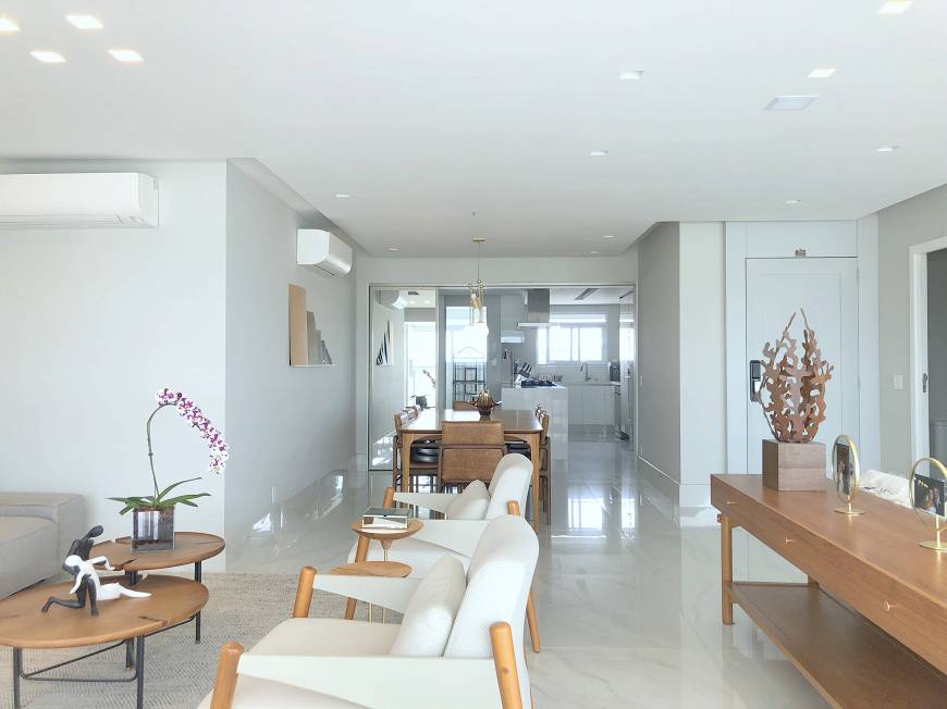 Foto 3 de Apartamento com 3 Quartos à venda, 190m² em Moema, São Paulo