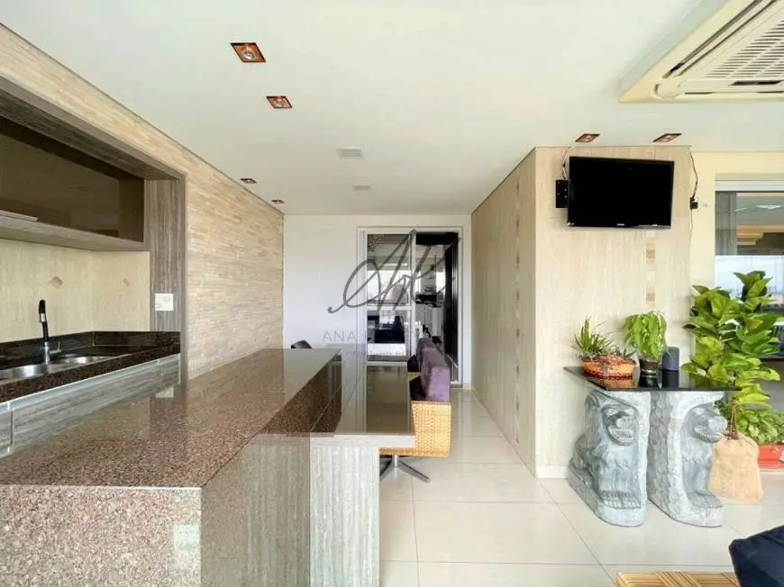 Foto 1 de Apartamento com 3 Quartos à venda, 207m² em Moema, São Paulo