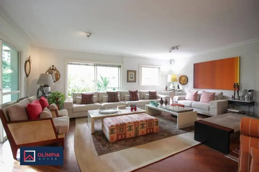 Foto 1 de Apartamento com 3 Quartos para alugar, 380m² em Moema, São Paulo
