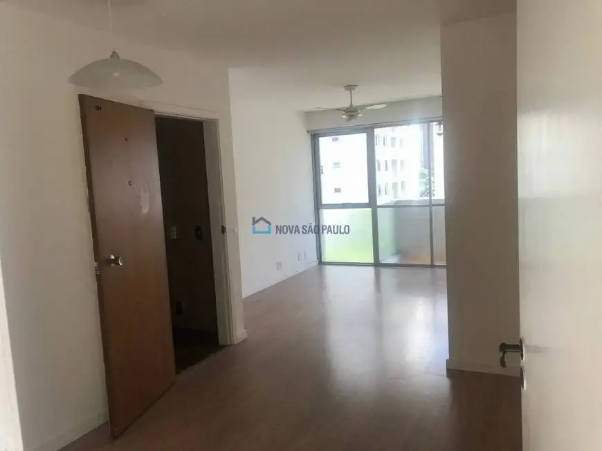 Foto 2 de Apartamento com 3 Quartos para alugar, 84m² em Moema, São Paulo