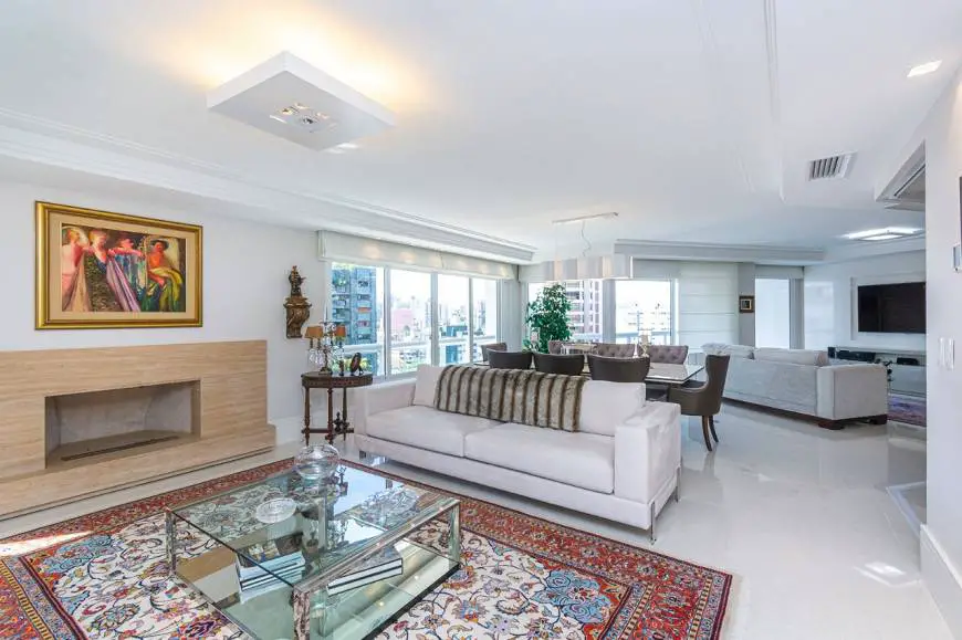 Foto 1 de Apartamento com 3 Quartos à venda, 253m² em Mont' Serrat, Porto Alegre