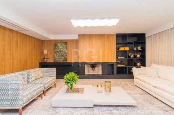 Foto 1 de Apartamento com 3 Quartos à venda, 290m² em Mont' Serrat, Porto Alegre