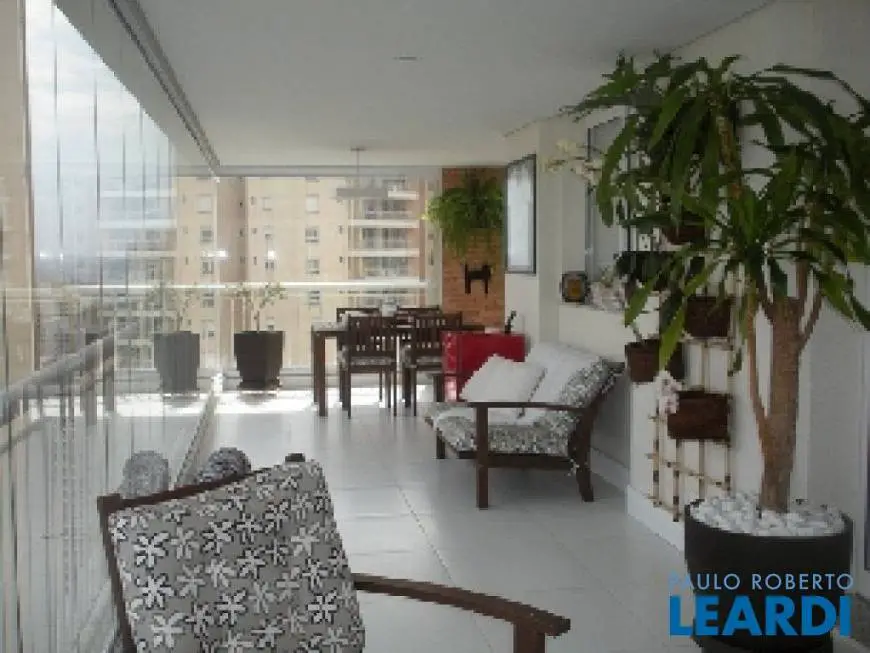 Foto 1 de Apartamento com 3 Quartos para venda ou aluguel, 260m² em Morumbi, São Paulo