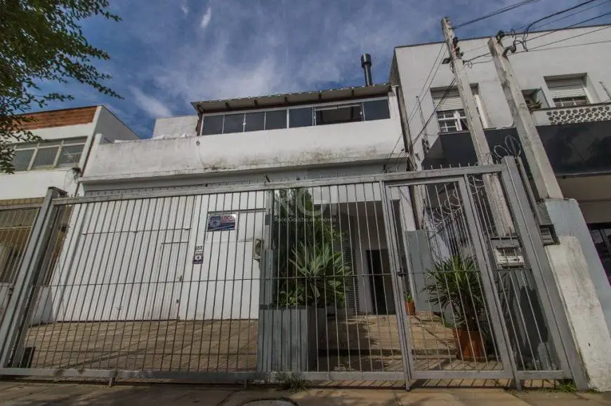 Foto 3 de Apartamento com 3 Quartos à venda, 68m² em Navegantes, Porto Alegre