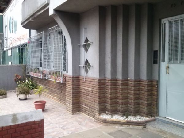 Foto 1 de Apartamento com 3 Quartos à venda, 70m² em Navegantes, Porto Alegre