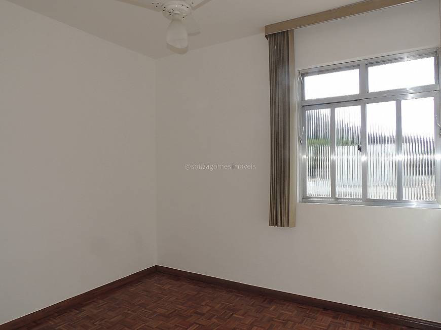 Foto 4 de Apartamento com 3 Quartos para alugar, 67m² em Paineiras, Juiz de Fora